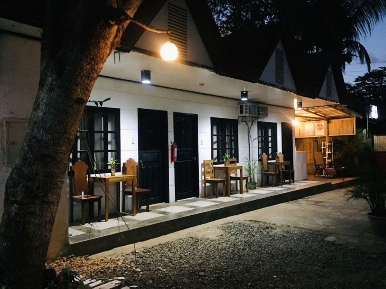 A&J Pension Puerto Princesa Exterior foto